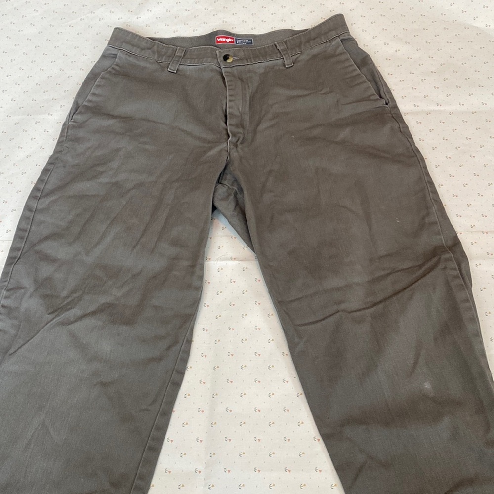 Men wrangler pants.